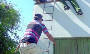 Recovery efforts continue in eastern Cuba to erase the traces of Melissa