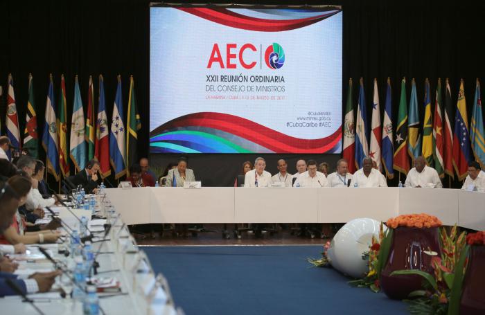 Raúl presides 22nd ACS-AEC Ministerial Council Meeting
