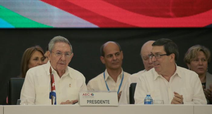 Raúl presides 22nd ACS-AEC Ministerial Council Meeting