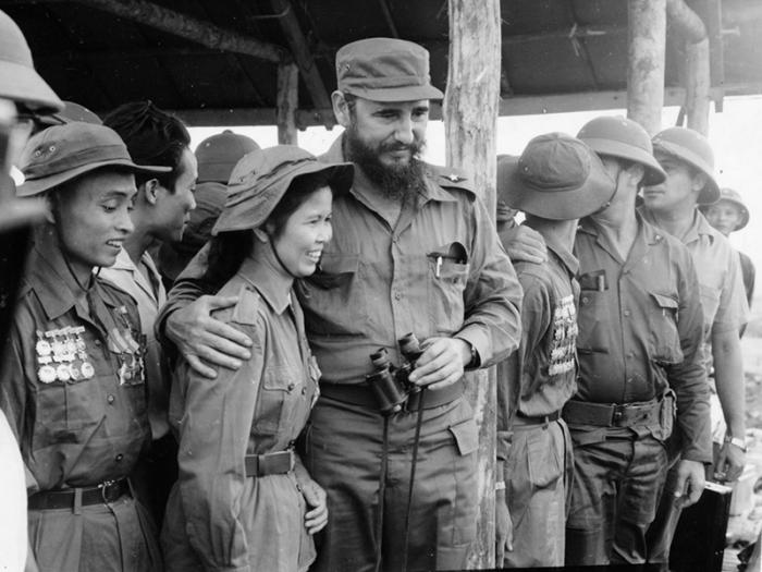 Fidel with South Vietnamese Ta Thi Kieu, a liberation army combatant.
