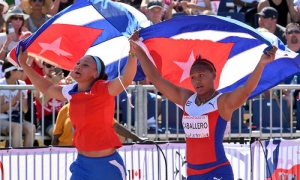 Yaimé Pérez (left) and Denia Caballero on an exciting day for Cuba.