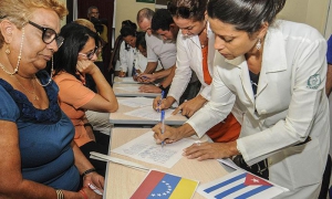 September 9-13, signatures were gathered in support of Venezuela at workplaces and schools, across the provinces of La Habana, Artemisa, Mayabeque, Matanzas, and Pinar del Río.