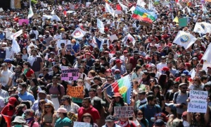 Massive demonstrations are shaking Chile.