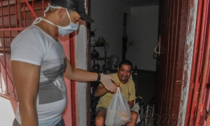 Cuba’s Family Assistance System emerged in the late 1990s, to provide prepared meals for persons with disabilities, low-income retirees, older adults living alone, high-risk pregnant women, and other vulnerable groups.