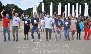 We are Cuba Viva, the country that insists on resisting and emerging victorious.