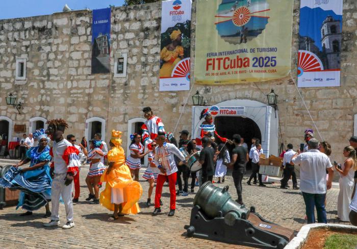 Tourism cooperation is also a dialogue between culture and civilizations. 